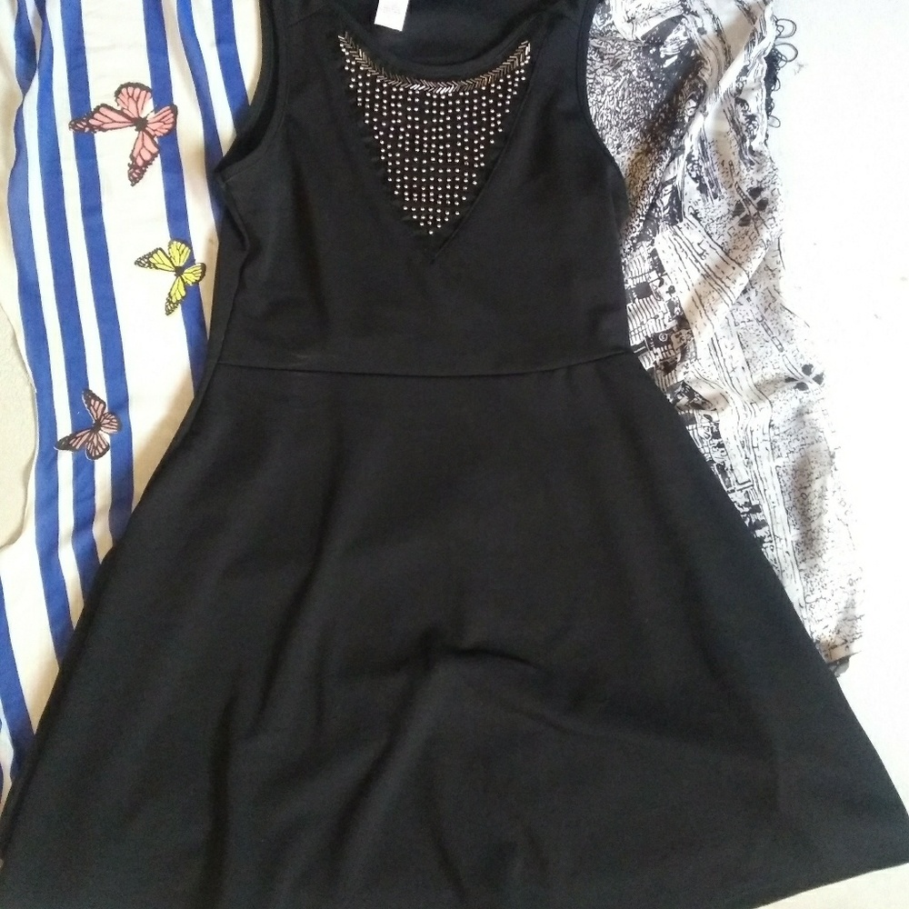 Pretty black dress with mesh and beading